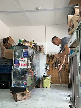Paul22cm- 现场XXX聊天