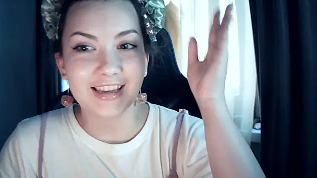 Czat XXX na żywo – MoodieMira