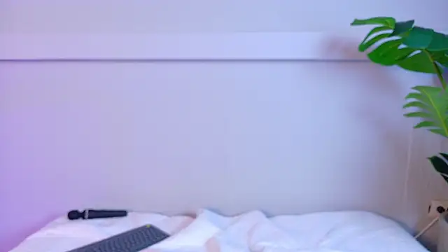 ZoeyPetit's Live XXX Chat