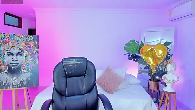 XXX chat uživo modela JANYLOVE__