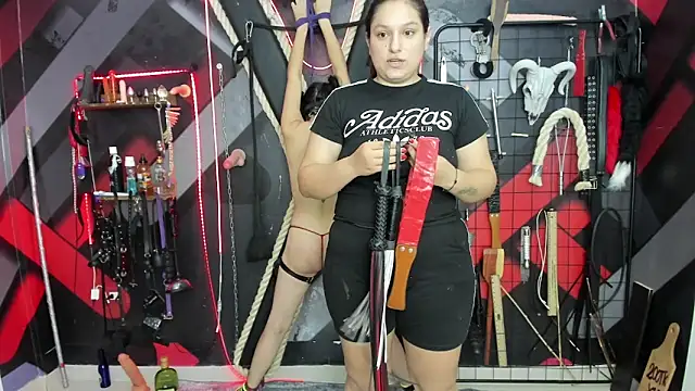 Chatroom XXX en direct de SUBMISSION_BDSM