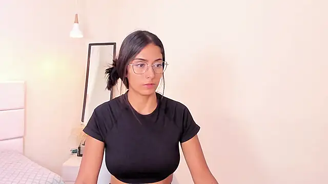 your_khloe's Live XXX Chat