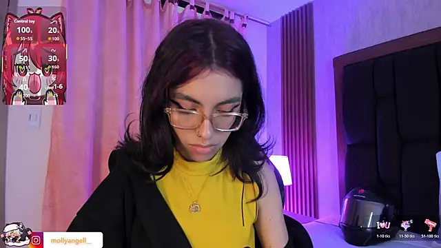Molly_A's Live XXX Chat