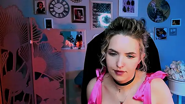 AliceSmite's Live XXX Chat