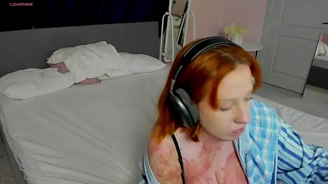 XXX chat uživo modela Maya_foxy