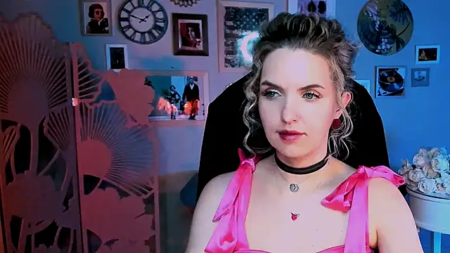 AliceSmiten Live XXX chat