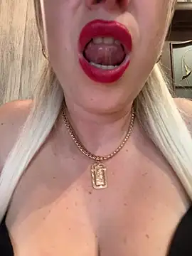 Kittenforyou Adlı Modelin Canlı XXX Sohbeti