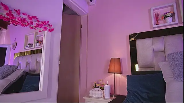 emmy_r élő XXX-chatje
