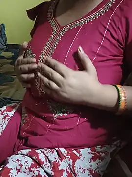 Mayamaharani's Live XXX Chat