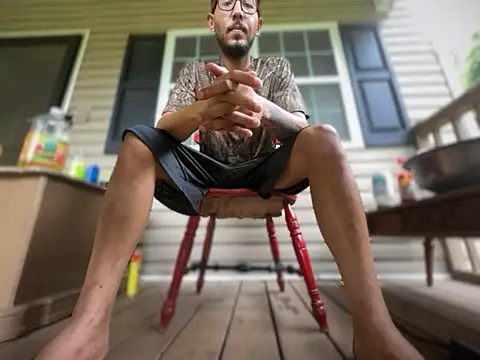 ThrowedWorldWide's Live XXX Chat