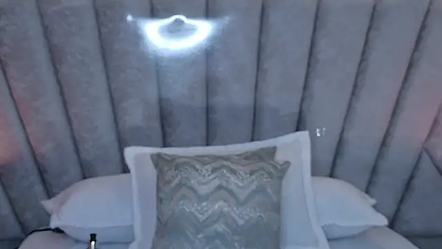 Chat XXX en directo de Layla_Breezee
