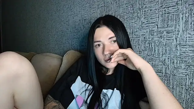 Liana_diva Adlı Modelin Canlı XXX Sohbeti