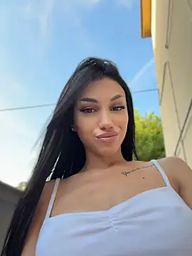 Chat +18 de ilariea_girl ao vivo