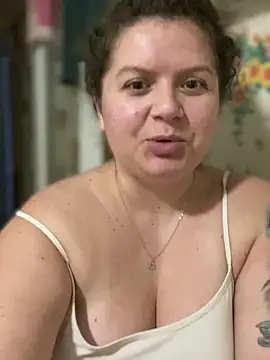 Nenssy555 Live XXX-chat