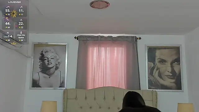 Chat XXX en directo de Beautyari_