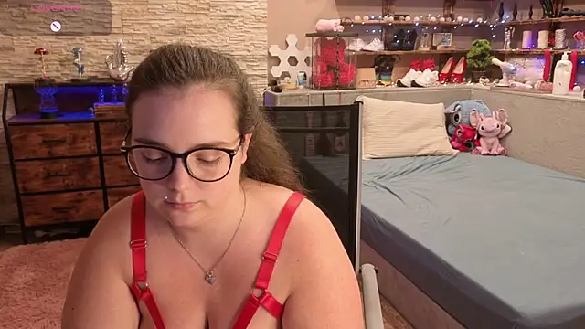 Kimberly-Caprice Chat XXX live