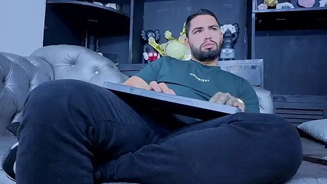 Chatroom XXX en direct de matteosantos