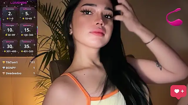 YanaKazakova Adlı Modelin Canlı XXX Sohbeti
