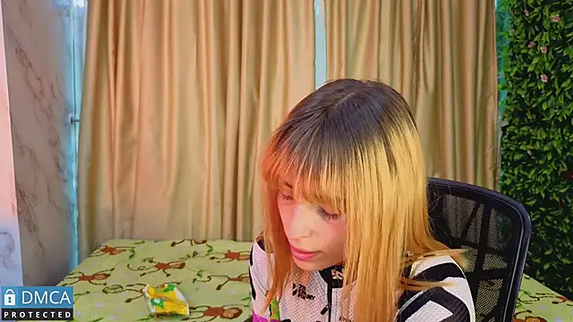 nena_cupcake_'s Live XXX Chat