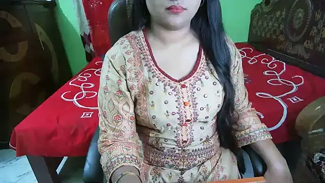 BengaliQueenStar Adlı Modelin Canlı XXX Sohbeti