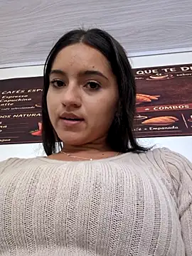 DulceCaroX Adlı Modelin Canlı XXX Sohbeti