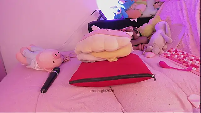 moonliiiight1 Adlı Modelin Canlı XXX Sohbeti