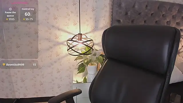 LanaJones_ লাইভ XXX চ্যাট