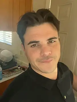 Chat +18 de Millennialcum ao vivo