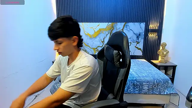 Chat XXX ao vivo de AdrianFranko