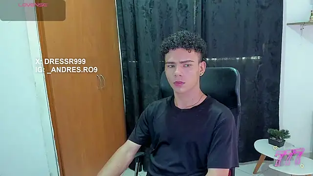 sebascuterouss' Live XXX Chat