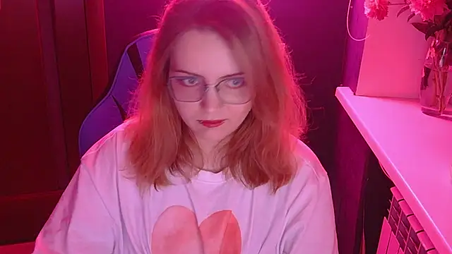 EnsuingPetal live XXX chat