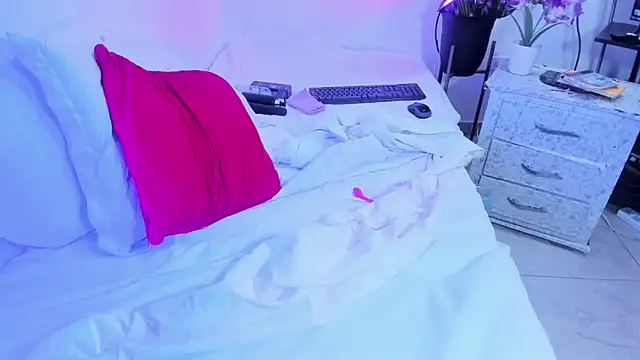 YUSELFI_ROSS_ 라이브 XXX 채팅