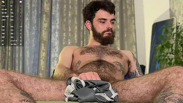 guynextfurr's Live XXX Chat