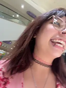 Chat +18 de moan4mona ao vivo