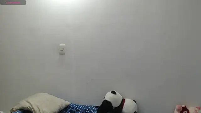 Anne_purple Adlı Modelin Canlı XXX Sohbeti