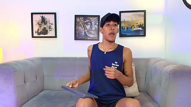 צ'אט XXX בשידור חי של RED_BOYS_XXX