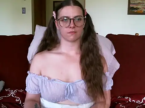 katie_kitten38: онлайн-секс-чат