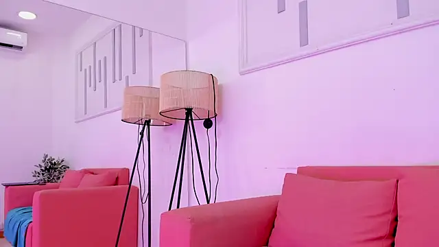Luciia_Torres' Live XXX Chat