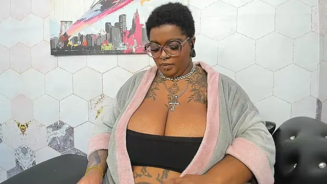 Anaa_Fuentess Adlı Modelin Canlı XXX Sohbeti