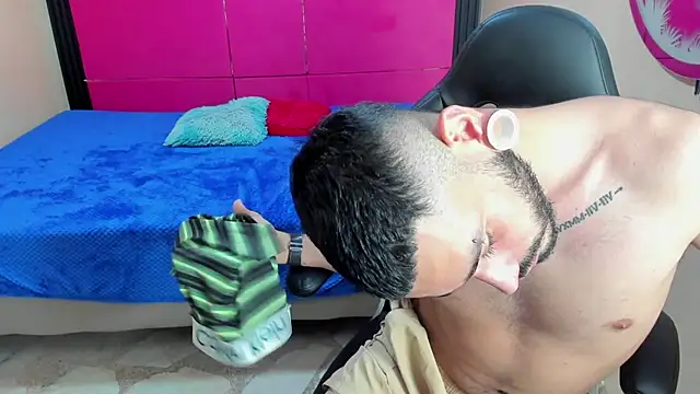 BrunoCarzon's Live XXX Chat