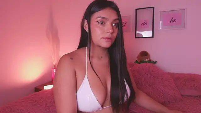 Addela_ Chat XXX in diretta