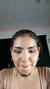 LunaSub69_'s Live XXX Chat