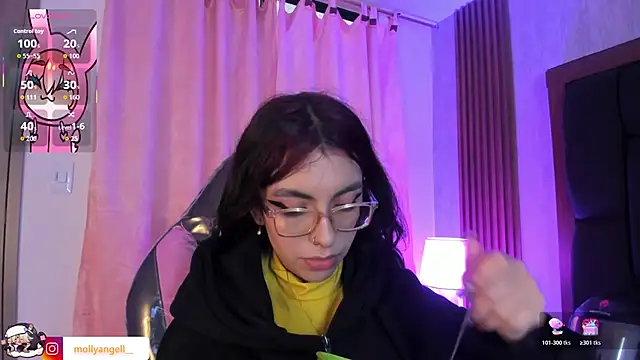 Molly_A's Live XXX Chat