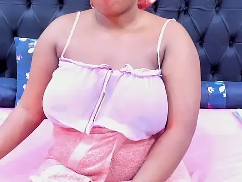 دردشة BustyBoobs67 الجنسية المباشرة