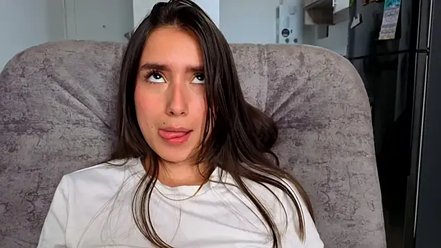 Adhara_Kitten: απευθείας συνομιλία ΧΧΧ