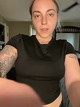 צ'אט XXX בשידור חי של jaseyrae