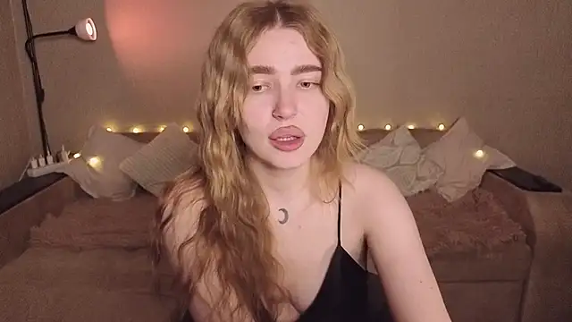 ViolettaLopez's Live XXX Chat
