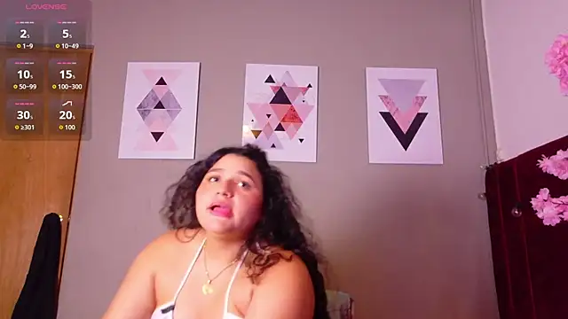 chubbykinkyygirl élő XXX-chatje