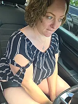 julimonroe's Live XXX Chat
