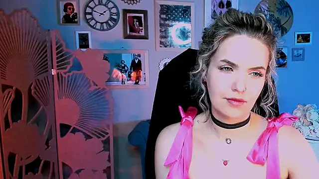 AliceSmite's Live XXX Chat